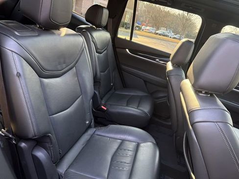 Used 2020 Cadillac XT6 Premium Luxury FWD image 18
