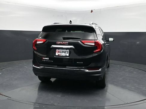Used 2024 GMC Terrain SLT AWD/4WD image 7
