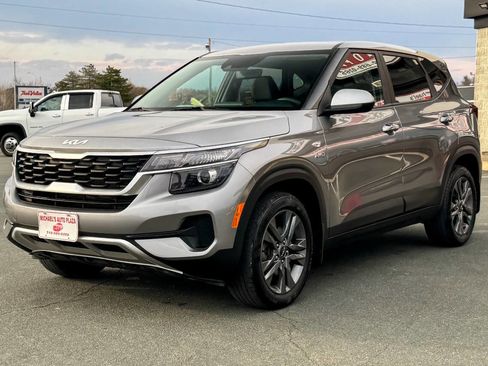 Used 2022 Kia Seltos LX image 8