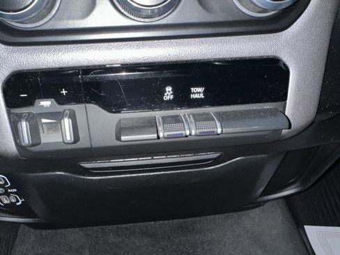 Used 2022 RAM 1500 Big Horn image 26