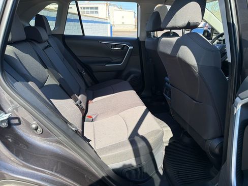 Used 2025 Toyota RAV4 XLE w/ Convenience Package image 25