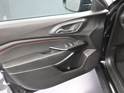Used 2024 Chevrolet Trax RS w/ Driver Confidence Package FWD image 13