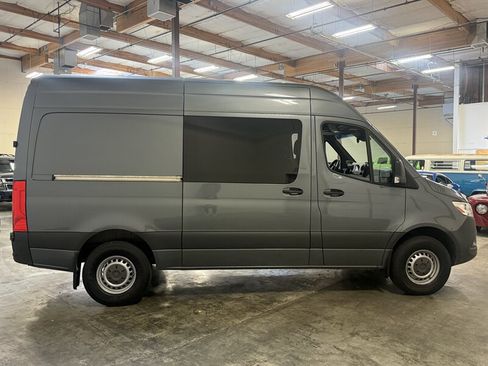 Used 2019 Mercedes-Benz Sprinter 144 image 8