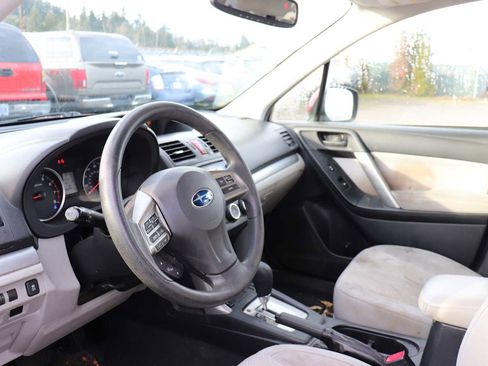 Used 2015 Subaru Forester 2.5i Premium w/ All-Weather Package image 10