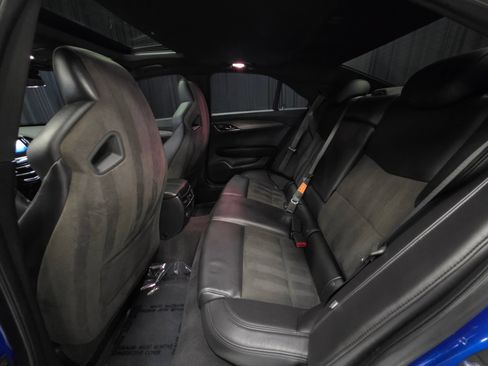 Used 2018 Cadillac ATS V w/ Luxury Package RWD image 32