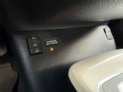 Used 2016 Toyota Prius Four w/ Advanced Technology Package image 50