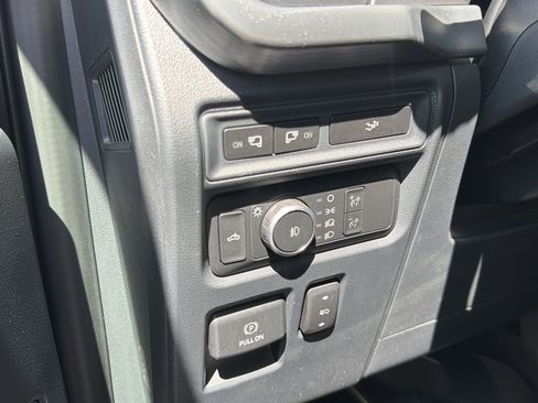 Used 2022 Ford F150 Lariat w/ Max Trailer Tow Package AWD/4WD image 32