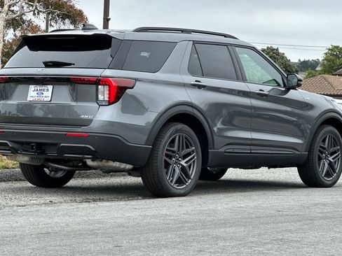 New 2026 Ford Explorer ST-Line w/ ST-Line Street Pack AWD/4WD image 5