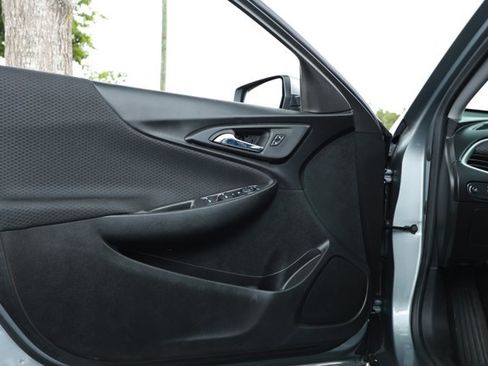 Used 2023 Chevrolet Malibu LT FWD image 19