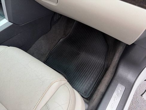 Used 2013 Ford Explorer Limited image 22