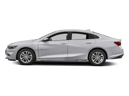 Used 2018 Chevrolet Malibu LT w/ Leather Package FWD image 3