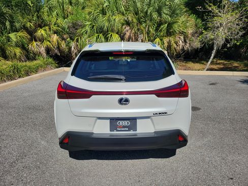 Used 2025 Lexus UX 300h FWD w/ Cold Area Package image 5