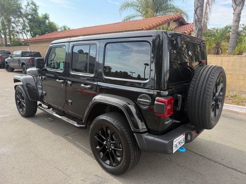 Used 2024 Jeep Wrangler Unlimited Sahara AWD/4WD image 12