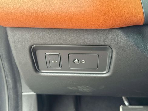 Used 2024 Jaguar XF R-Dynamic SE image 20