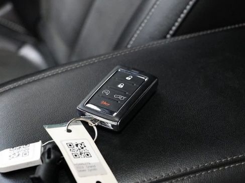 Used 2023 Jeep Grand Cherokee Altitude AWD/4WD image 35