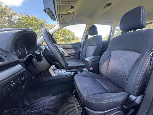 Used 2015 Subaru Forester 2.5i w/ Alloy Wheel Package image 12