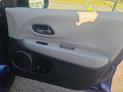 Used 2016 Honda HR-V EX-L image 34