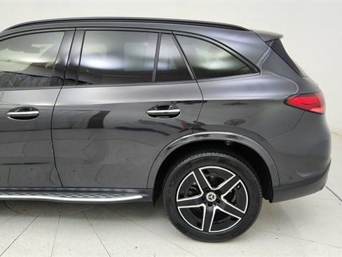 Used 2024 Mercedes-Benz GLC 300 GLC 300 w/ AMG Line image 10