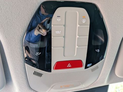 New 2026 Kia K4 FWD image 21