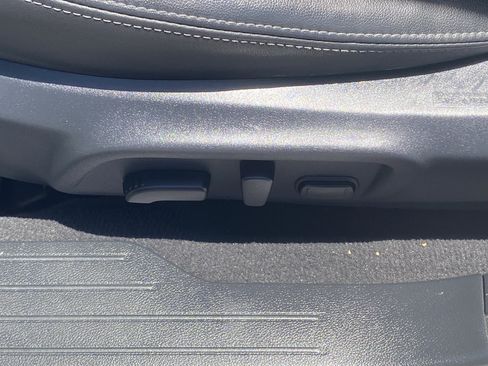 Used 2017 Subaru Outback 2.5i Limited AWD/4WD image 19