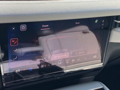 New 2026 Lincoln Navigator L Reserve AWD/4WD image 23