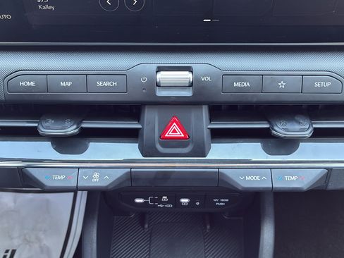 Certified 2025 Kia K4 EX FWD image 22