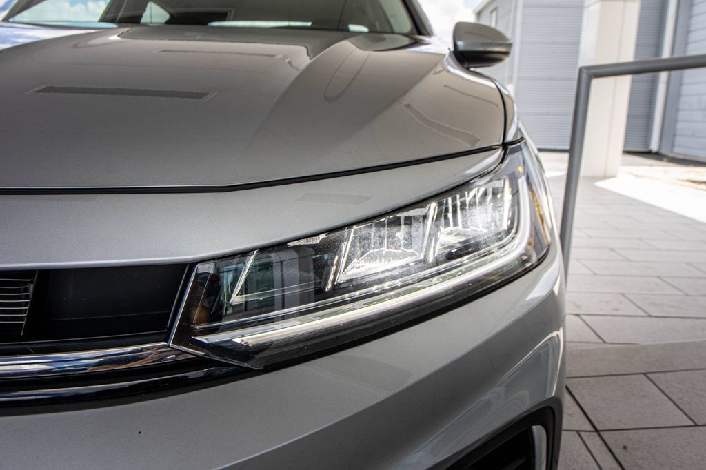 Certified 2026 Volkswagen Jetta SE FWD image 6