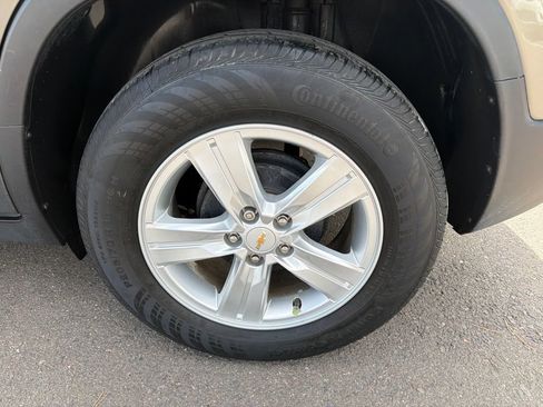 Used 2020 Chevrolet Trax LS FWD image 33