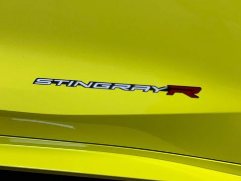 Used 2024 Chevrolet Corvette Stingray Premium Cpe w/ Z51 Performance Package RWD image 5