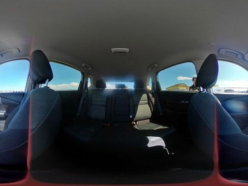 Used 2024 Nissan Rogue SV image 44