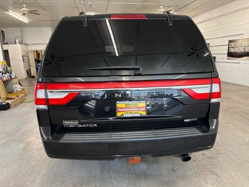 Used 2015 Lincoln Navigator 4WD image 3