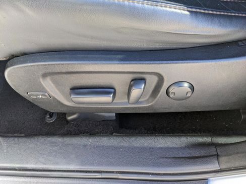 Used 2018 Toyota Highlander XLE image 21