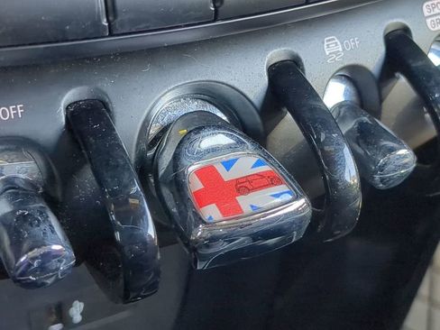 Used 2020 MINI Cooper S image 24