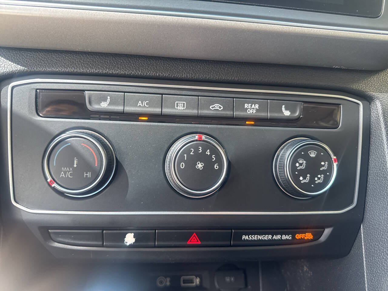 Used 2018 Volkswagen Atlas SE AWD/4WD image 26