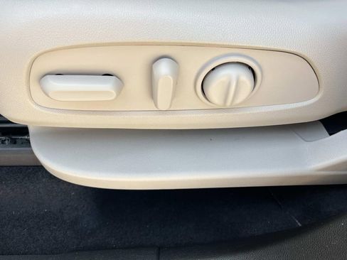 Used 2018 Buick Enclave Premium w/ Experience Buick Package FWD image 31