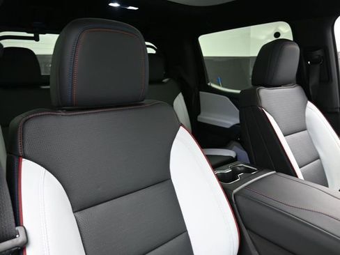 Used 2025 Chevrolet Silverado EV RST image 27