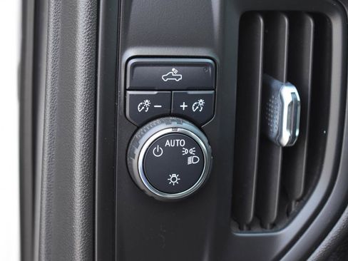 Used 2021 Chevrolet Silverado 1500 Custom w/ Safety Confidence Package RWD image 24
