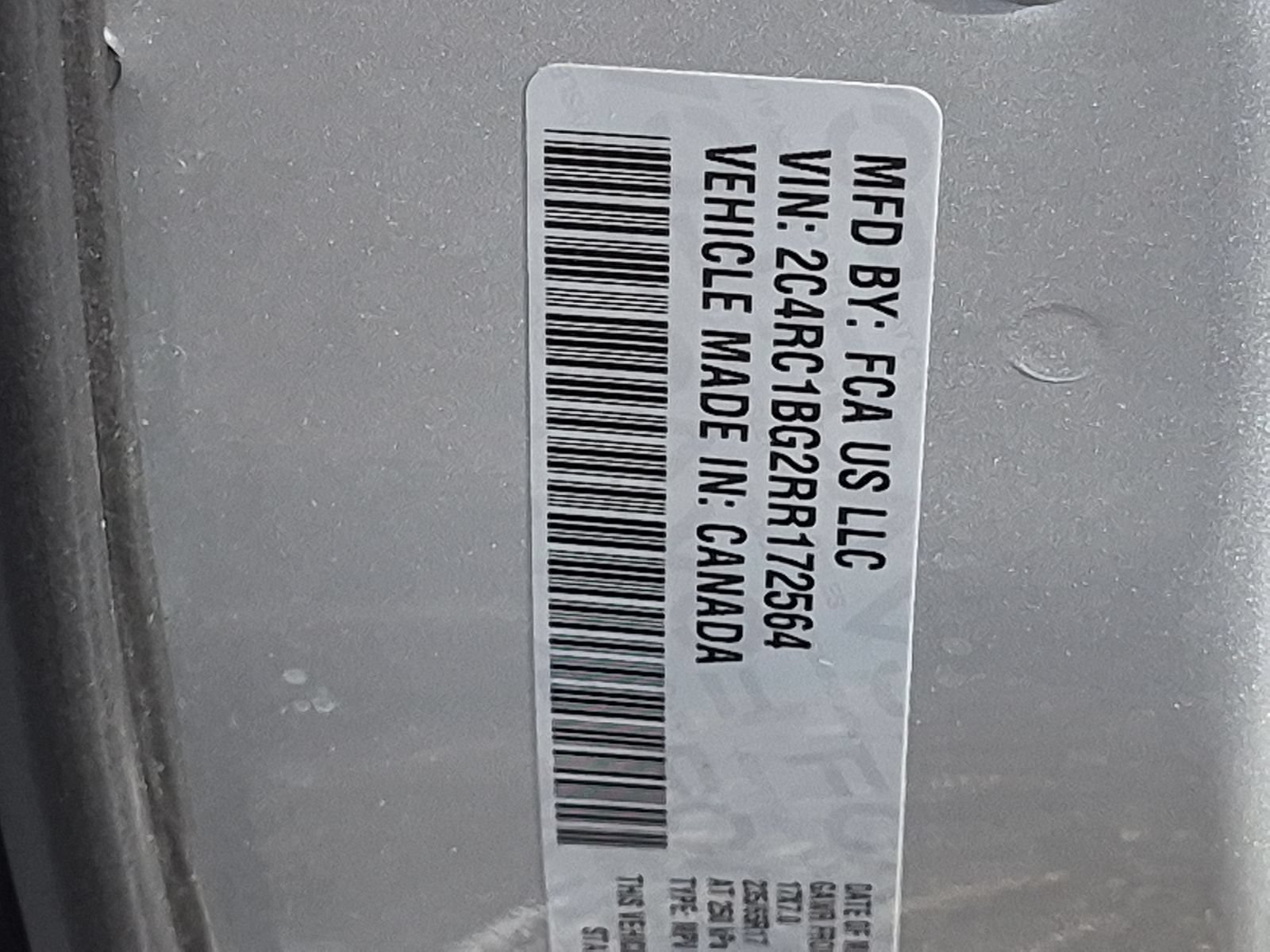Used 2024 Chrysler Pacifica Touring-L FWD image 34