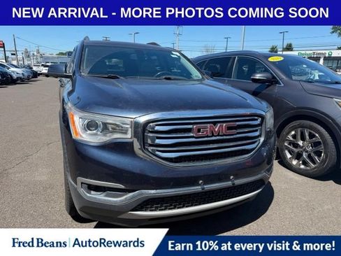 Used 2017 GMC Acadia SLT FWD image 2
