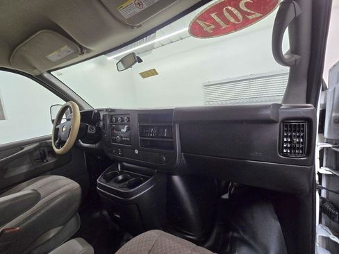 Used 2014 Chevrolet Express 2500 RWD image 17