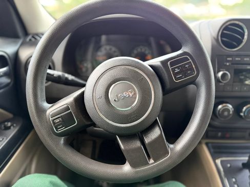 Used 2015 Jeep Patriot Sport w/ Power Value Group FWD image 8