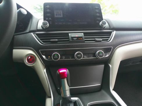 Used 2020 Honda Accord EX image 15