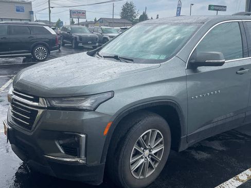 Used 2023 Chevrolet Traverse LT AWD/4WD image 4