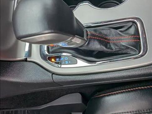 Used 2021 Jeep Grand Cherokee Trailhawk w/ Trailhawk Luxury Group image 11