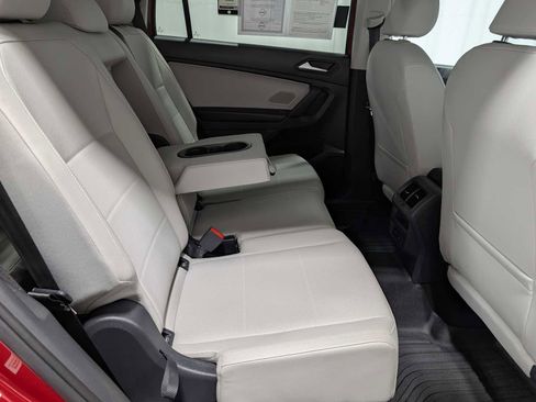Used 2019 Volkswagen Tiguan SE image 38