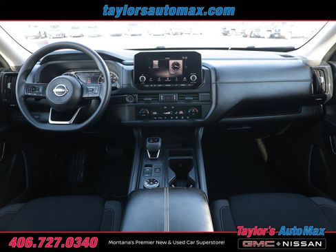 Used 2024 Nissan Pathfinder S image 10