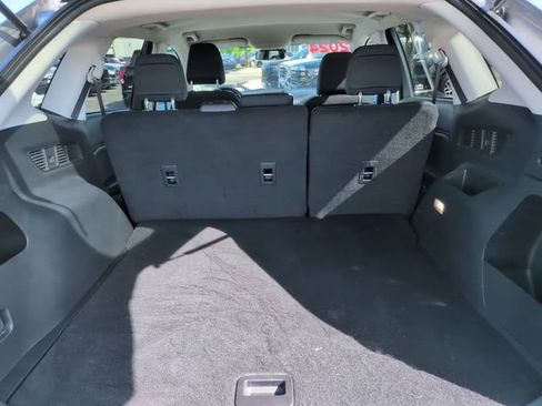 Used 2024 Ford Edge SE AWD/4WD image 9