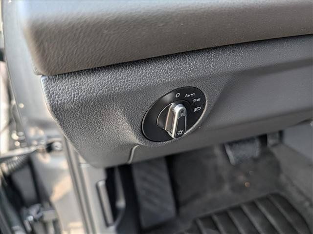 Used 2025 Volkswagen Jetta S FWD image 28