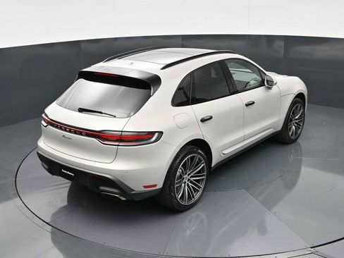 New 2026 Porsche Macan AWD/4WD image 32