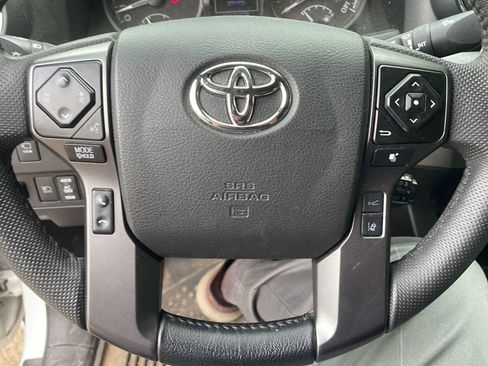 Used 2023 Toyota Tacoma TRD Off-Road w/ TRD Premium Off Road Package AWD/4WD image 15